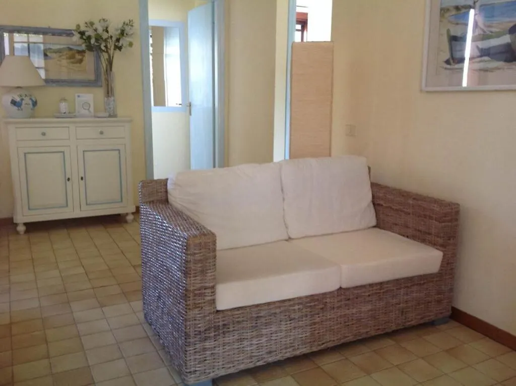 App Emily By La Via Del Mare Viaggi E Vacanze Villasimius Italia